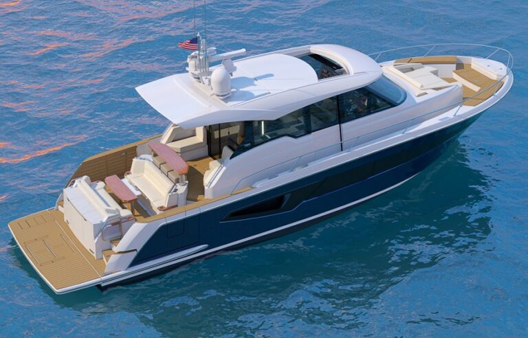 Credit Tiara Yachts